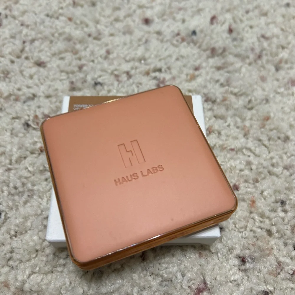 MSRP $38 HAUS LABS Power Sculpt Velvet Bronzer Light Level 3